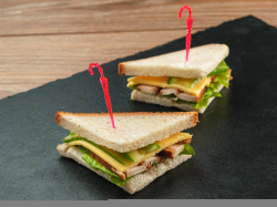 Мини-сэндвичи с курочкой Catering4you, агрегатор кейтеринг-услуг